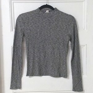 2/$20 Garage Black & White Knit Turtle Neck Size Med